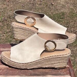 Catherine Malandrino Cirkly Wedges!